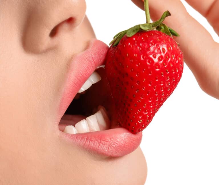 Strawberry: Toronto Escort Agency girl