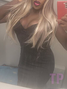Toronto Escort name: London | Service location: Toronto & Greater Area | Age: 25 | Height: 5' 10" | Weight: 142lbs | Measurement: 36B-28-41 | Nationality: Caribbean | Hair-color: Black | Eye-color: Green | Dress-size: | Disability-friendly: Yes