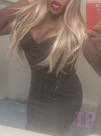 Toronto Escort name: London | Service location: Toronto & Greater Area | Age: 25 | Height: 5' 10" | Weight: 142lbs | Measurement: 36B-28-41 | Nationality: Caribbean | Hair-color: Black | Eye-color: Green | Dress-size: | Disability-friendly: Yes