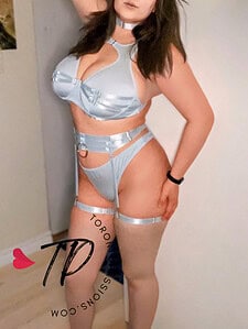 Toronto Escort name: Kiara | Service location: Toronto & Greater Area | Age: 25 | Height: 5'5" | Weight: 145lbs | Measurement: 36DDD-28-36 | Nationality: Caucasian | Hair-color: Brown | Eye-color: Brown | Dress-size: Large | Disability-friendly: Yes