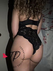 Toronto Escort name: Mercedes | Service location: Toronto & Greater Area | Age: 24 | Height: 5' 7" | Weight: 135lbs | Measurement: 34C-33-36 | Nationality: Canadian/Bermudian | Hair-color: Blonde | Eye-color: Brown | Dress-size: 4 | Disability-friendly: Yes